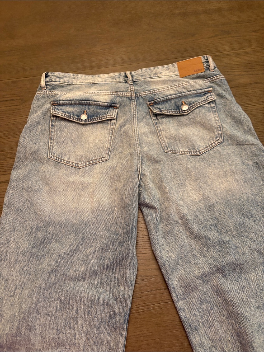 Straight Fit women's Jeans in Light Stone Blue - Classic Back Pocket Detail